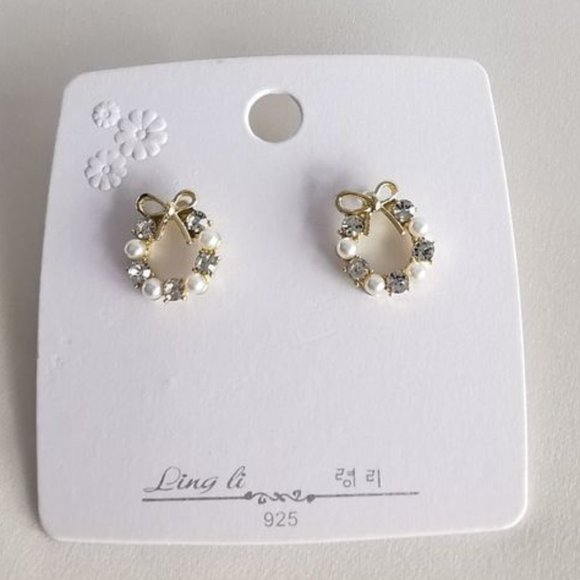 Brand New 14K Gold Plated Faux Pearls Crystal Earrings - Picture 6 of 6